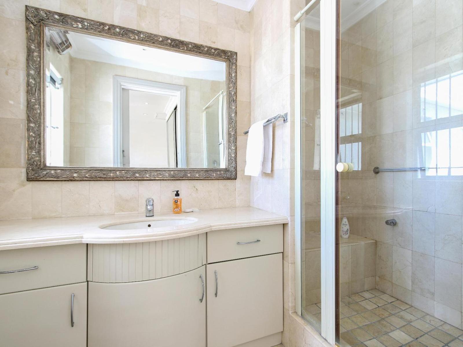 Ocean View Properties - Penthouse Cape Town Room photo